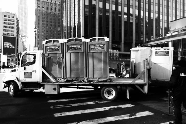 Best Portable toilet rental cost  in Morganton, NC